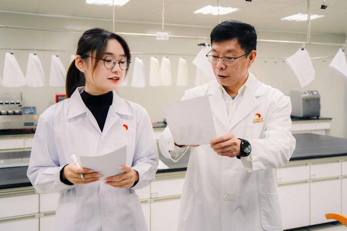 太陽紙業(yè)應廣東:當好&ldquo;領(lǐng)頭雁&rdquo;,讓企業(yè)涌動創(chuàng)新力